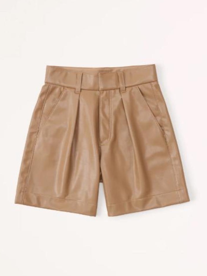 Abercrombie & Fitch 6 Inch Vegan Leather Tailored Shorts Size S